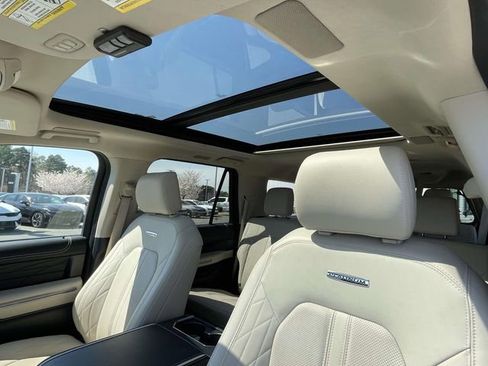 Used 2024 Ford Expedition Max Platinum image 28