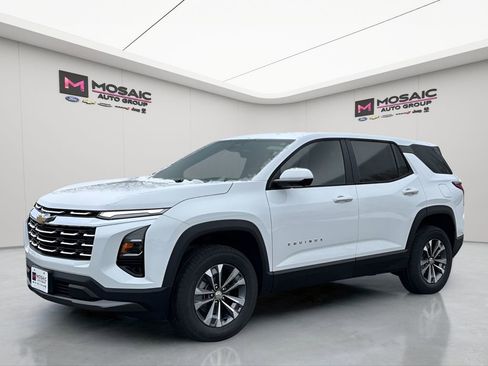 New 2026 Chevrolet Equinox LT w/ Convenience Package II image 8