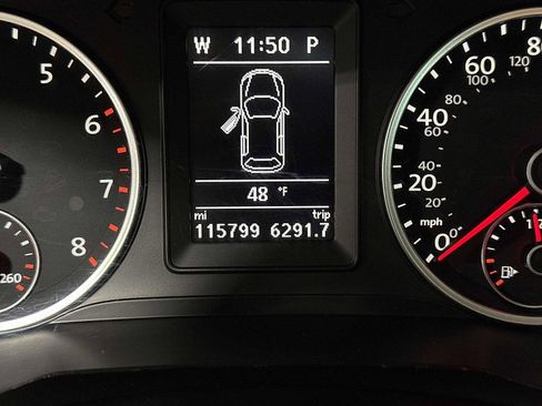 Used 2014 Volkswagen Tiguan SE image 18