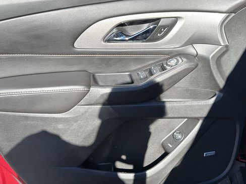 Used 2020 Chevrolet Traverse RS AWD/4WD image 6