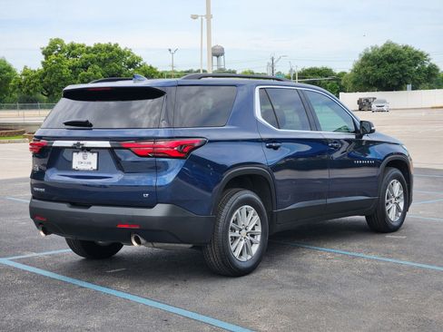 Used 2023 Chevrolet Traverse LT FWD image 5