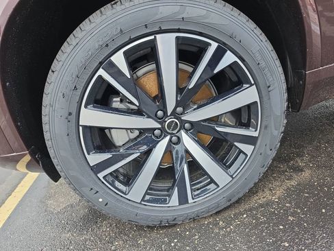 New 2026 Volvo XC90 B5 Core w/ Protection Package Premier AWD/4WD image 9