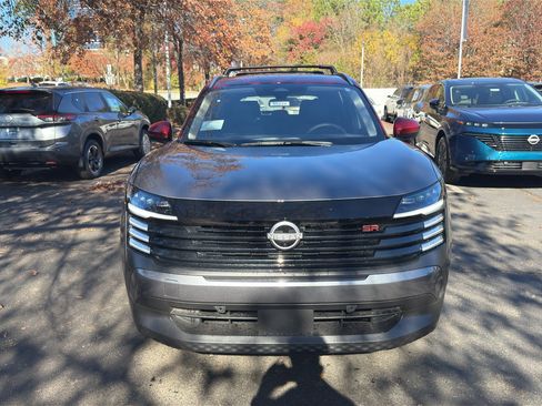 New 2026 Nissan Kicks SR w/ Cold Weather Package image 2