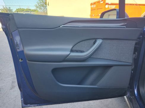 Used 2024 Tesla Model X image 16