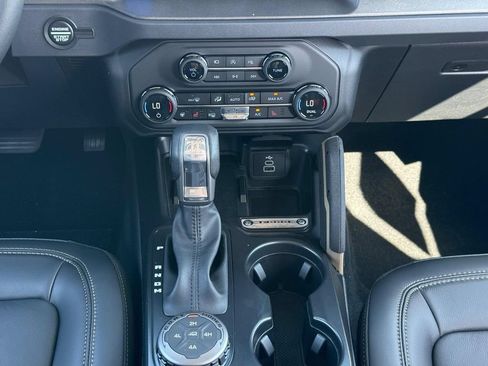 New 2026 Ford Bronco Badlands AWD/4WD image 9