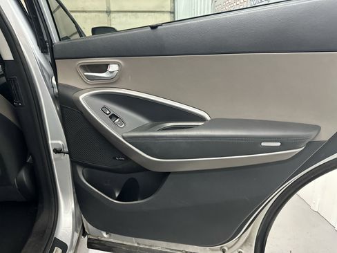 Used 2016 Hyundai Santa Fe Limited w/ Option Group 04 image 46