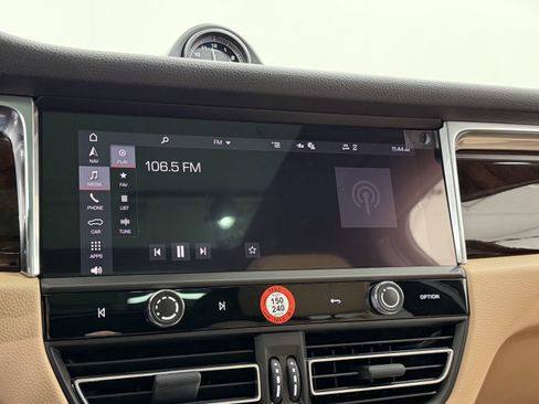 New 2026 Porsche Macan image 43