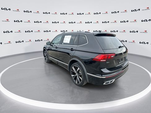 Used 2022 Volkswagen Tiguan SEL R-Line AWD/4WD image 6