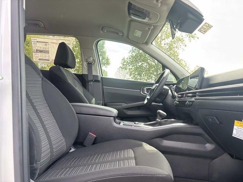 New 2026 Kia Sorento LX image 14