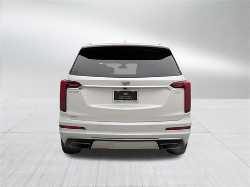Certified 2023 Cadillac XT6 Premium Luxury image 6