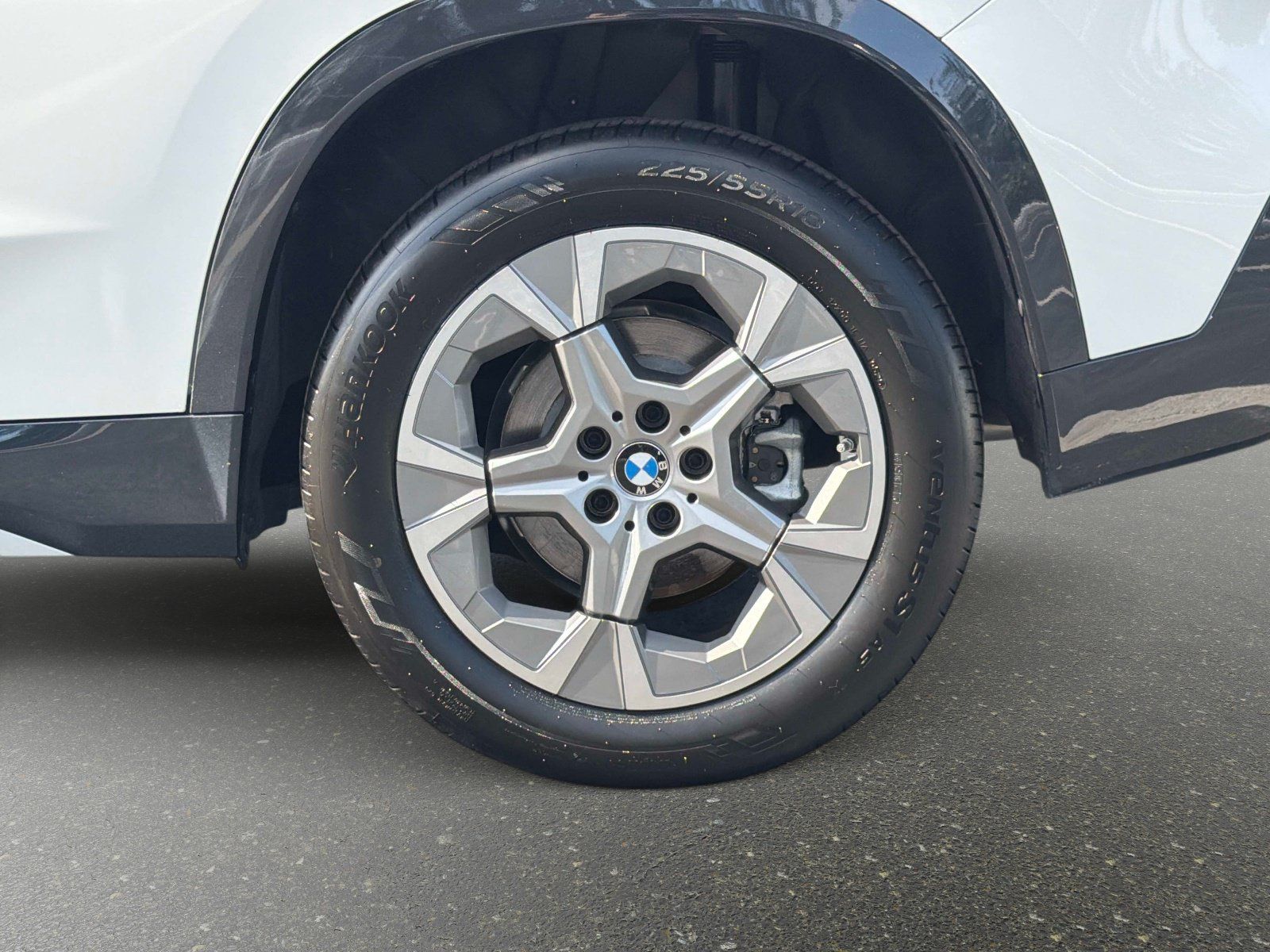 Used 2026 BMW X1 xDrive28i AWD/4WD image 14