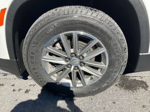 Certified 2023 Chevrolet Traverse LT image 10