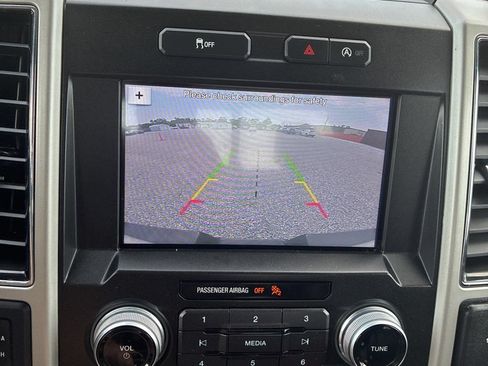 Used 2018 Ford F150 Lariat w/ Equipment Group 502A Luxury AWD/4WD image 6