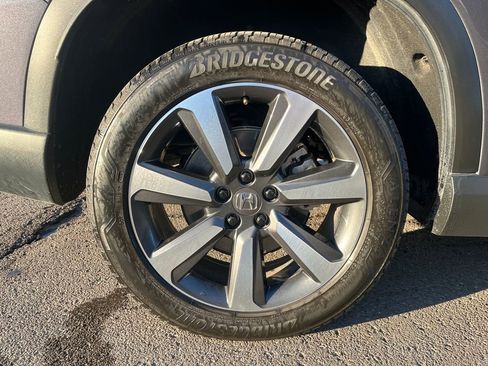 Used 2024 Honda Pilot Touring image 17