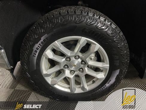 Used 2023 Chevrolet Silverado 1500 LT w/ Z71 Off-Road Package AWD/4WD image 27