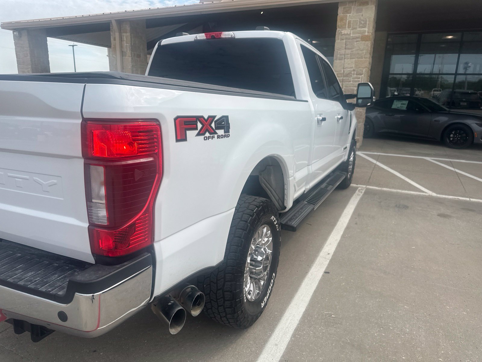 Used 2020 Ford F250 XLT w/ XLT Premium Package AWD/4WD image 5