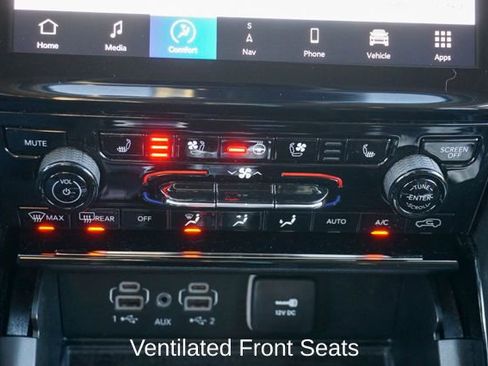 Used 2023 Jeep Grand Cherokee Limited w/ Luxury Tech Group II image 21