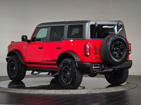 Used 2023 Ford Bronco Wildtrak image 8