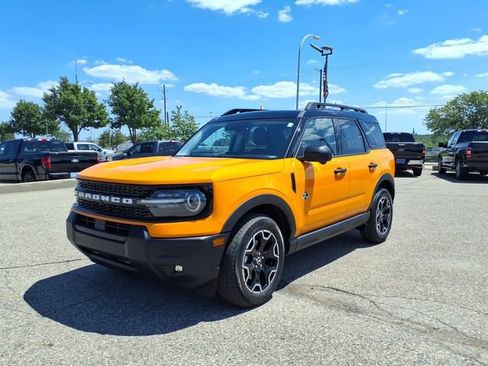 Certified 2026 Ford Bronco Sport Outer Banks w/ Outer Banks Tech Package+ AWD/4WD image 3