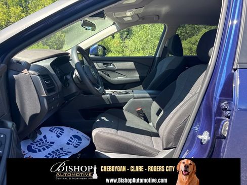 Used 2023 Nissan Rogue SV AWD/4WD image 9