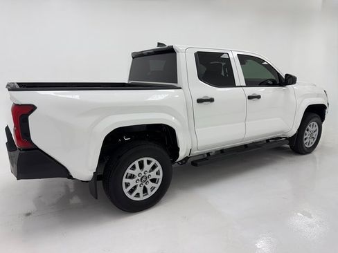 Used 2024 Toyota Tacoma SR image 41