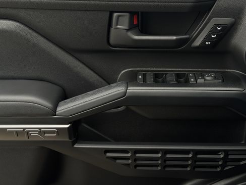 New 2026 Toyota 4Runner TRD Off-Road Premium AWD/4WD image 24