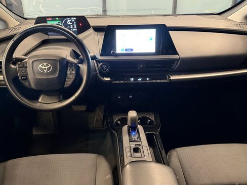 Used 2024 Toyota Prius LE FWD image 9