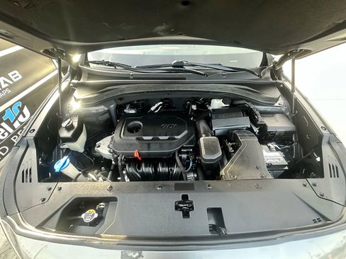 Used 2019 Hyundai Santa Fe SE AWD/4WD image 10