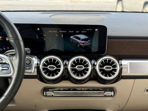 Used 2020 Mercedes-Benz GLB 250 4MATIC image 15