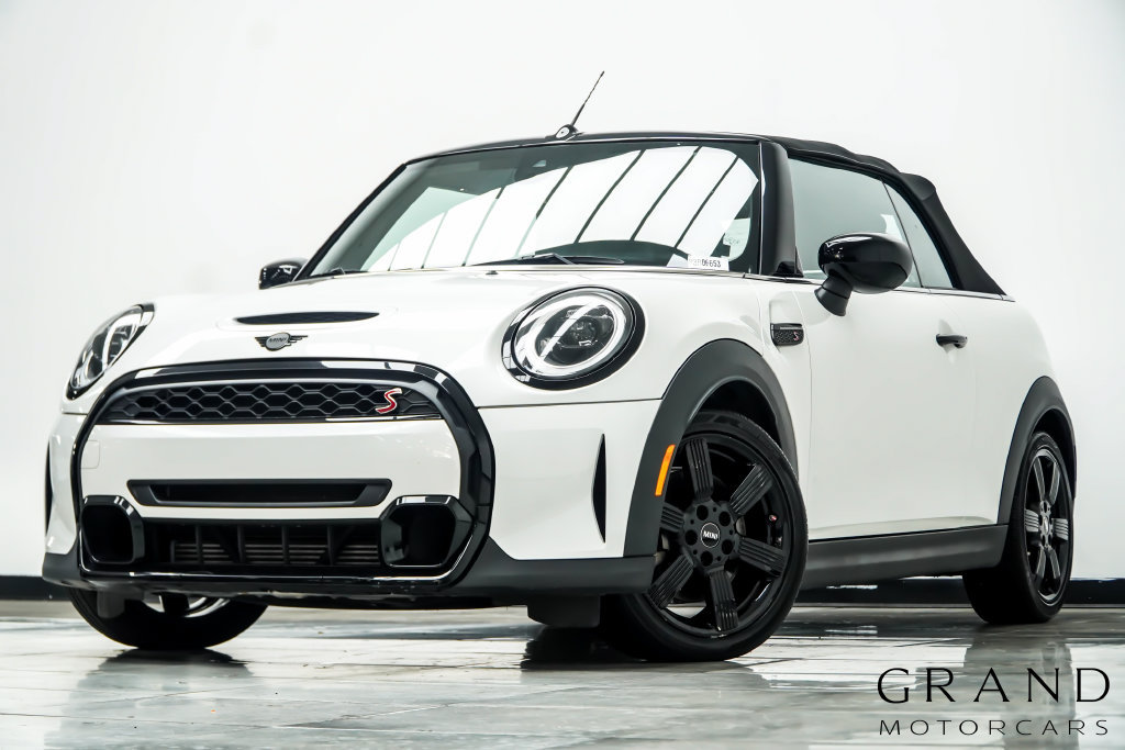 Used 2023 MINI Cooper S FWD image 2