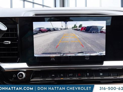 Used 2025 GMC Sierra 1500 SLT AWD/4WD image 10