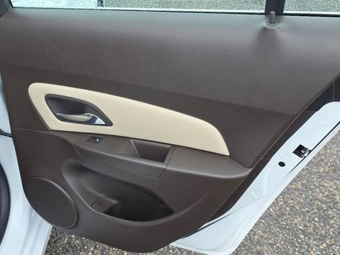 Certified 2014 Chevrolet Cruze Diesel w/ Enhanced Safety Package image 19