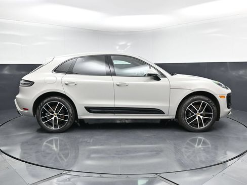 Used 2025 Porsche Macan AWD/4WD image 10