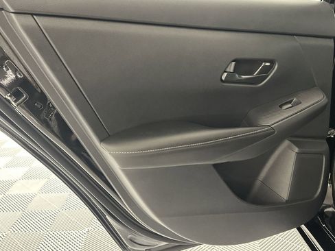 Certified 2025 Nissan Sentra SV FWD image 30
