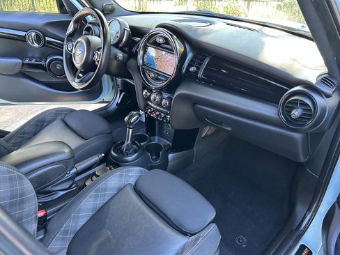 Used 2019 MINI Cooper S image 37