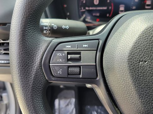 Used 2023 Honda Accord LX image 23