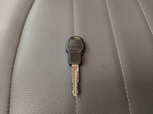 Used 2020 RAM 1500 Tradesman w/ Chrome Appearance Group image 32