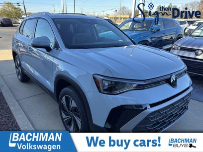 New 2025 Volkswagen Taos SE