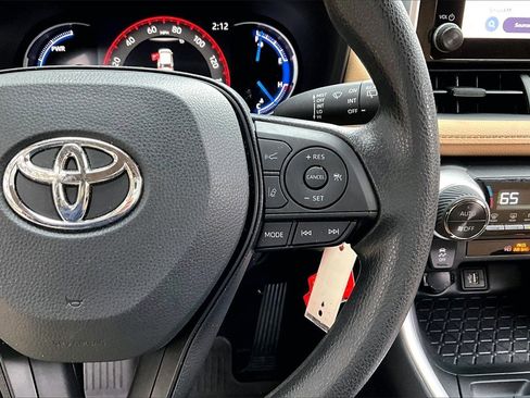 Used 2023 Toyota RAV4 LE image 11