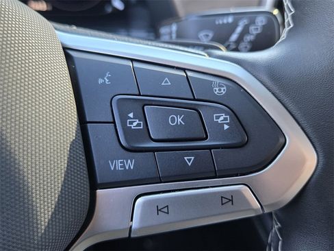 Certified 2025 Volkswagen Atlas SE w/ Panoramic Sunroof Package image 24