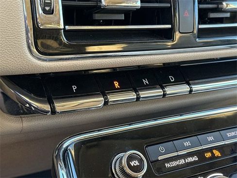 Used 2021 Lincoln Navigator L Reserve image 15