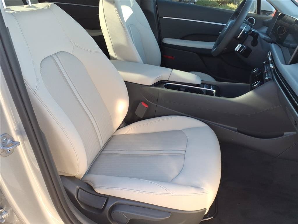 Certified 2026 Hyundai Sonata SEL FWD image 7