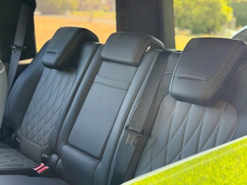 Used 2024 Mercedes-Benz G 550 image 23