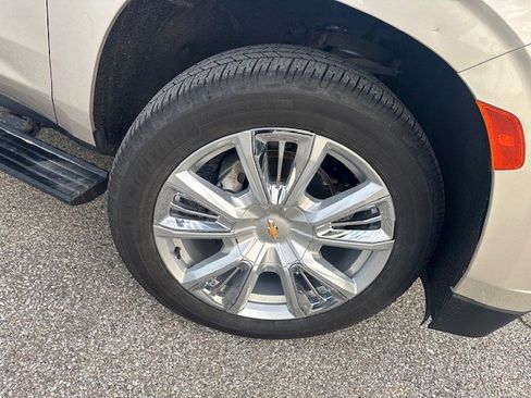 Used 2021 Chevrolet Suburban High Country image 49