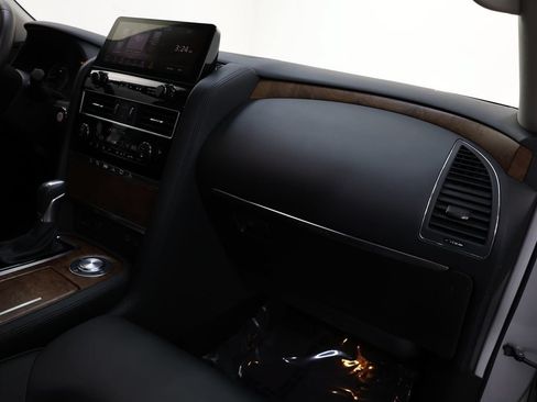 Used 2024 Nissan Armada SL w/ Captain's Chairs Package RWD image 86