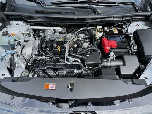 New 2025 Mitsubishi Outlander SE image 32