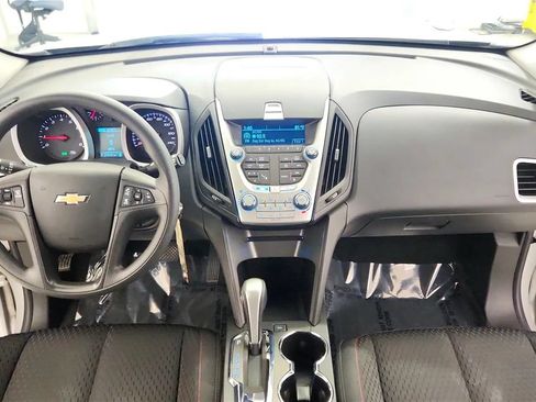 Used 2015 Chevrolet Equinox LS FWD image 24