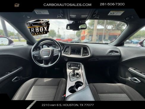 Used 2021 Dodge Challenger SXT RWD image 6