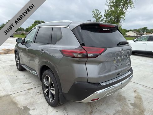 Certified 2023 Nissan Rogue Platinum w/ Platinum Premium Package image 7