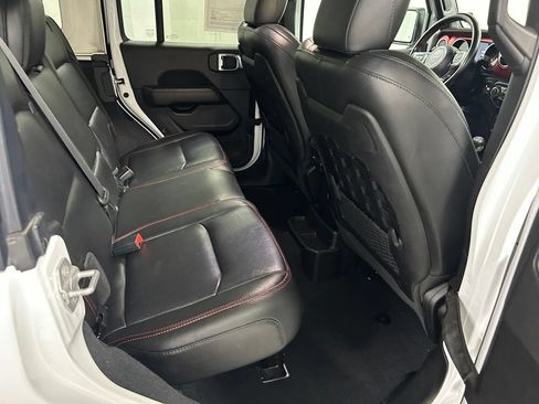 Used 2022 Jeep Wrangler Unlimited Rubicon w/ Cold Weather Group AWD/4WD image 14